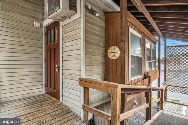 32 W WILLOW ST, Carlisle, PA 17013