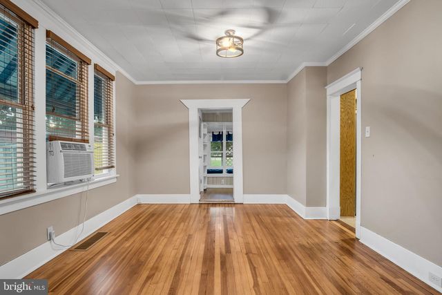 32 W WILLOW ST, Carlisle, PA 17013