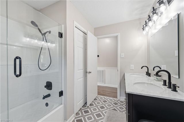 172 Stratford Road, Lexington, NC 27292