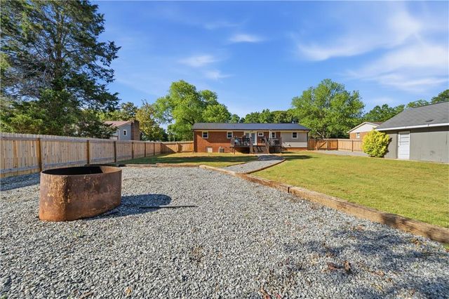 172 Stratford Road, Lexington, NC 27292
