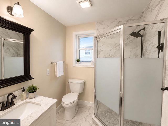 1209 CHAPEL OAKS DR, Capitol Heights, MD 20743