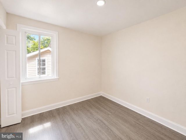 1209 CHAPEL OAKS DR, Capitol Heights, MD 20743