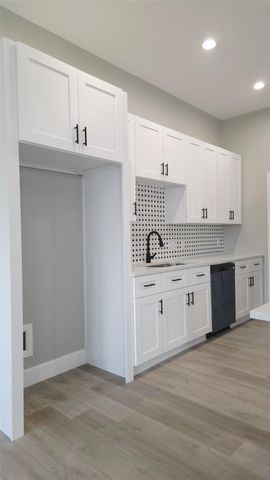 765 Enterprise B Street B, Houston, TX 77088