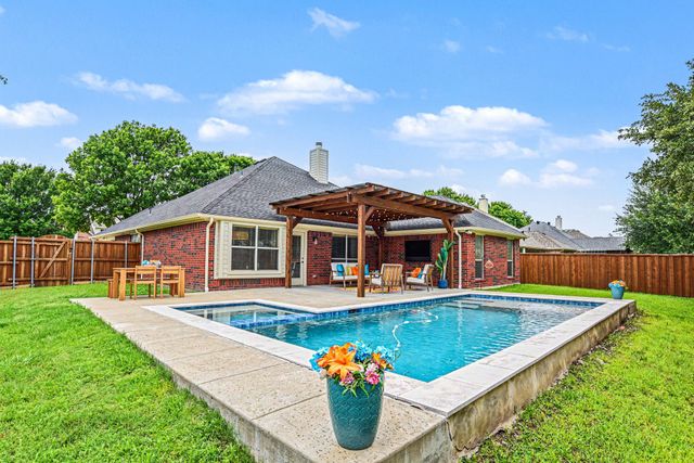 301 Cave River Drive, Murphy, TX 75094
