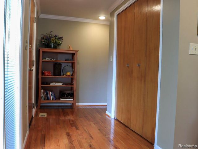 311 S Clinton Street, Stockbridge, MI 49285