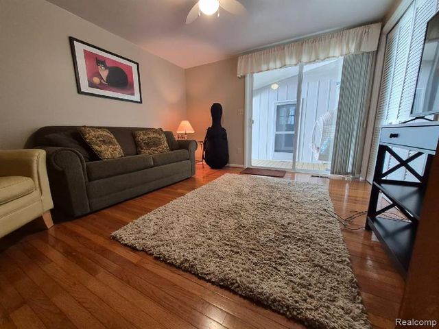 311 S Clinton Street, Stockbridge, MI 49285