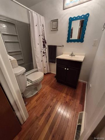 311 S Clinton Street, Stockbridge, MI 49285