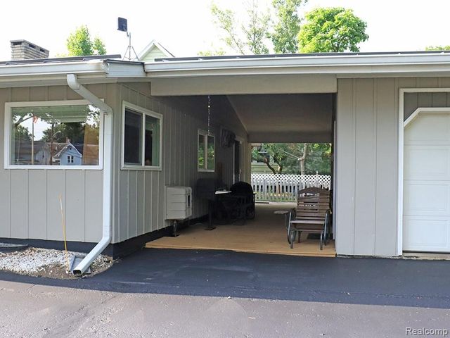 311 S Clinton Street, Stockbridge, MI 49285