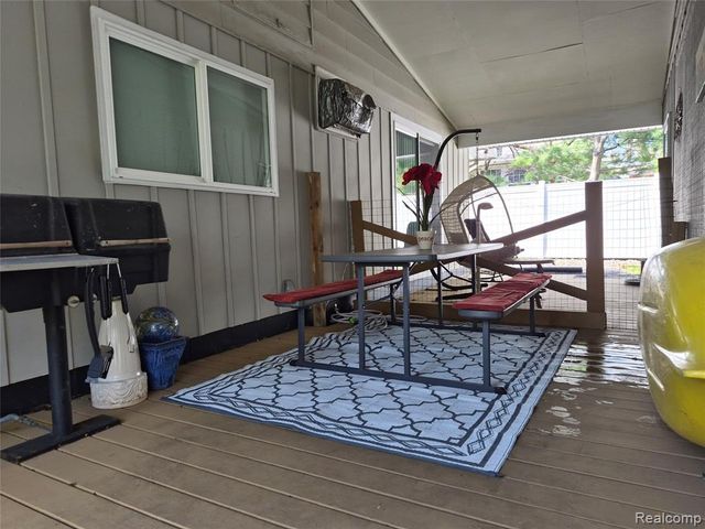 311 S Clinton Street, Stockbridge, MI 49285