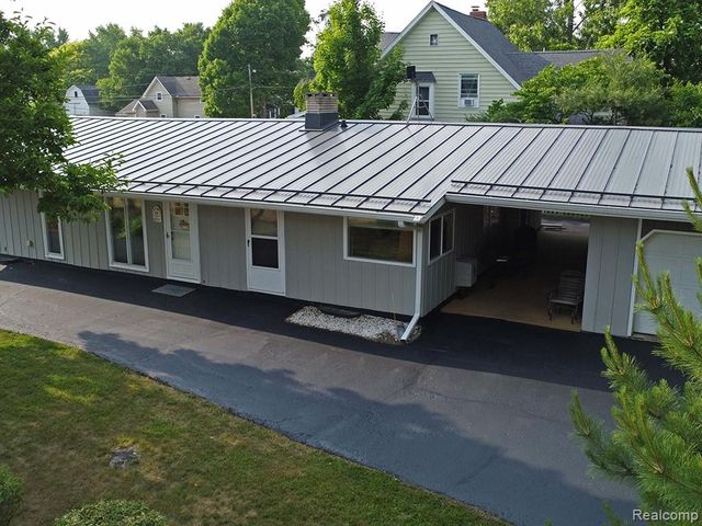 311 S Clinton Street, Stockbridge, MI 49285