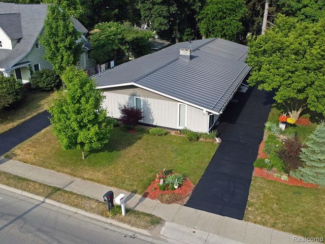 311 S Clinton Street, Stockbridge, MI 49285