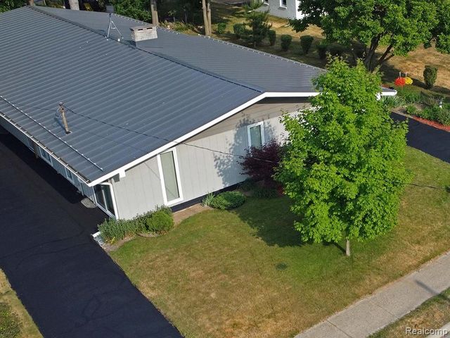 311 S Clinton Street, Stockbridge, MI 49285