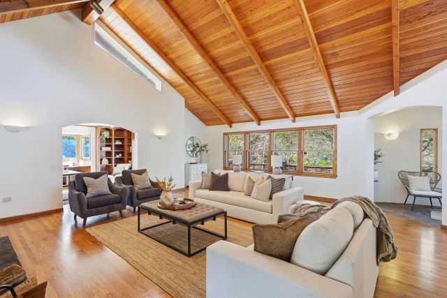 432 Arnold Way, Alpine, CA 91901