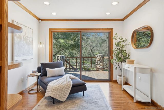 432 Arnold Way, Alpine, CA 91901