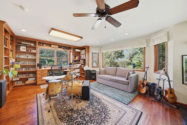 432 Arnold Way, Alpine, CA 91901