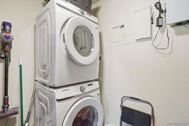 432 Arnold Way, Alpine, CA 91901