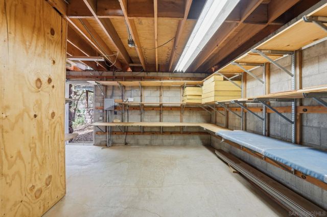 432 Arnold Way, Alpine, CA 91901