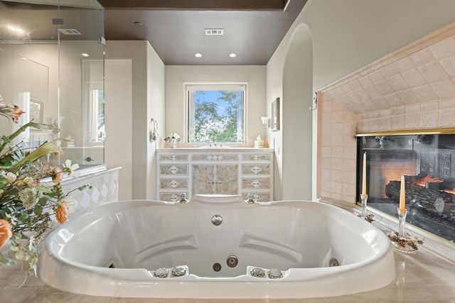 12600 Lyndon DR, Austin, TX 78732