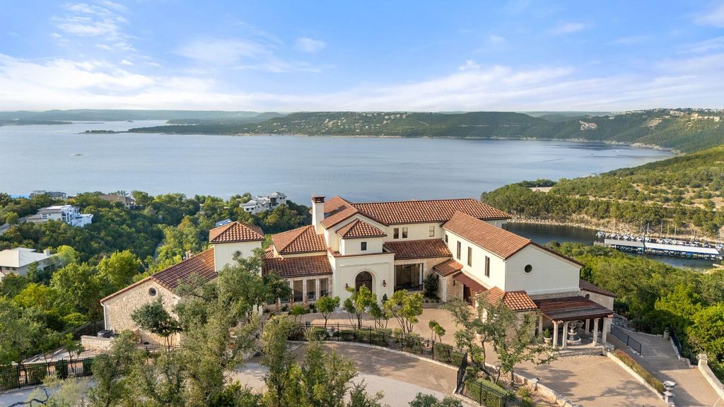 12600 Lyndon DR, Austin, TX 78732