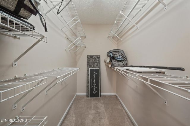 101 Hooper Court, Oak Ridge, TN 37830