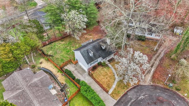 101 Hooper Court, Oak Ridge, TN 37830