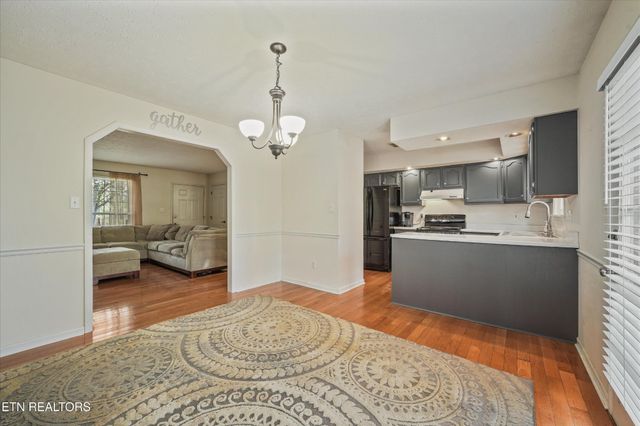 101 Hooper Court, Oak Ridge, TN 37830