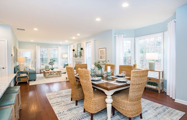 6 Tiger Terrace 25, Walpole, MA 02081