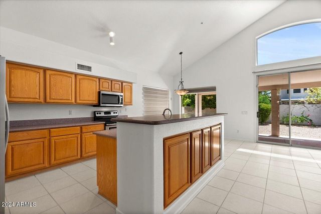 9297 E Blanche Drive, Scottsdale, AZ 85260