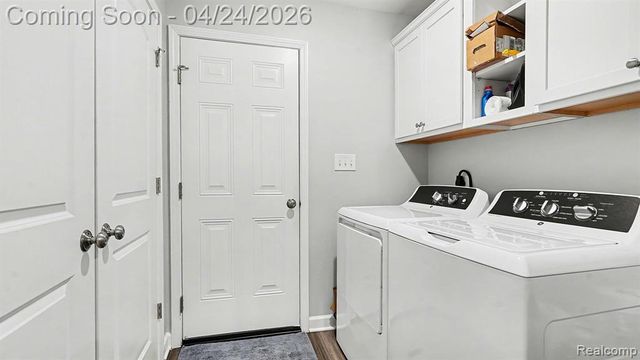 4013 Eastbridge Circle Road, Stockbridge, MI 49285