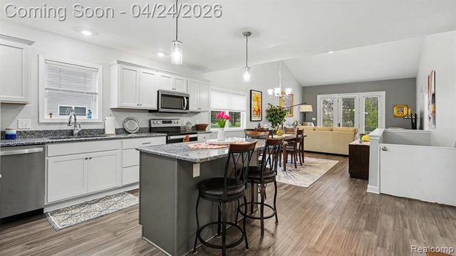 4013 Eastbridge Circle Road, Stockbridge, MI 49285