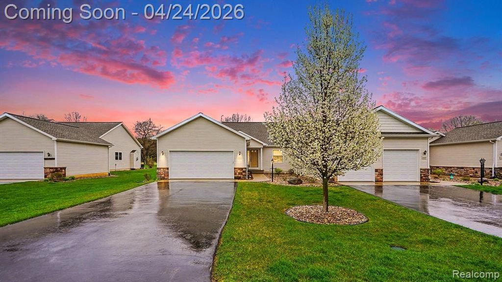 4013 Eastbridge Circle Road, Stockbridge, MI 49285