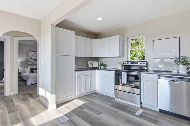 3433 Starr Avenue, Eau Claire, WI 54703