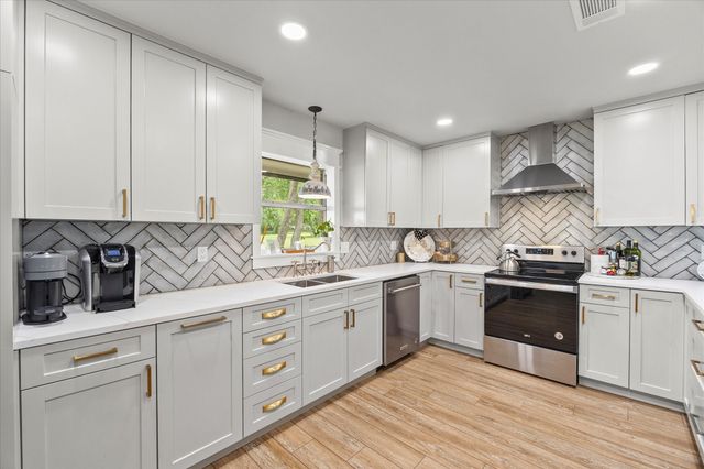 2201 Connie Ln, Rockwall, TX 75032