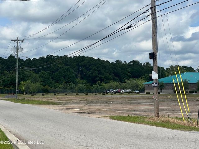 Denny Avenue, Pascagoula, MS 39581