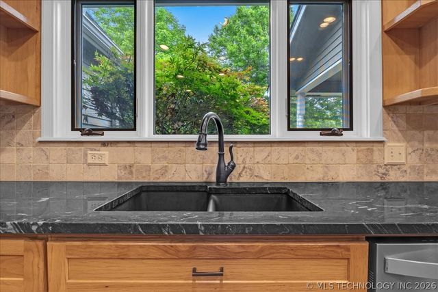 12604 E 127th Street S, Broken Arrow, OK 74011