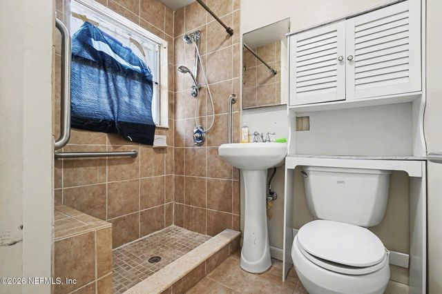 2525 THAMES Street, Jacksonville, FL 32209