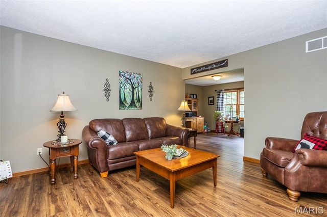 1729 Seminole Lane, Godfrey, IL 62035