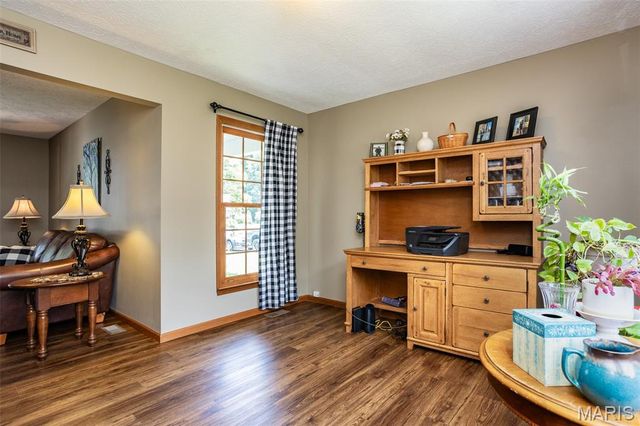 1729 Seminole Lane, Godfrey, IL 62035