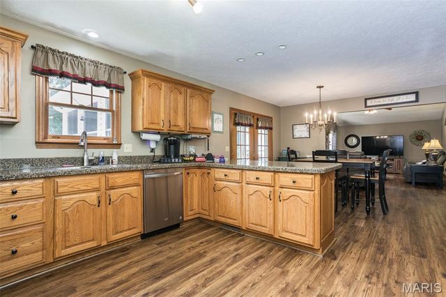 1729 Seminole Lane, Godfrey, IL 62035