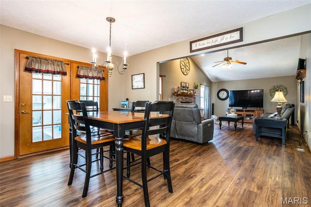 1729 Seminole Lane, Godfrey, IL 62035
