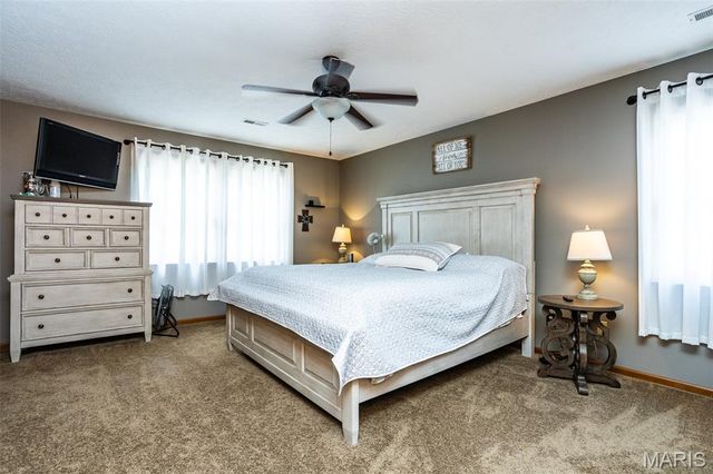 1729 Seminole Lane, Godfrey, IL 62035
