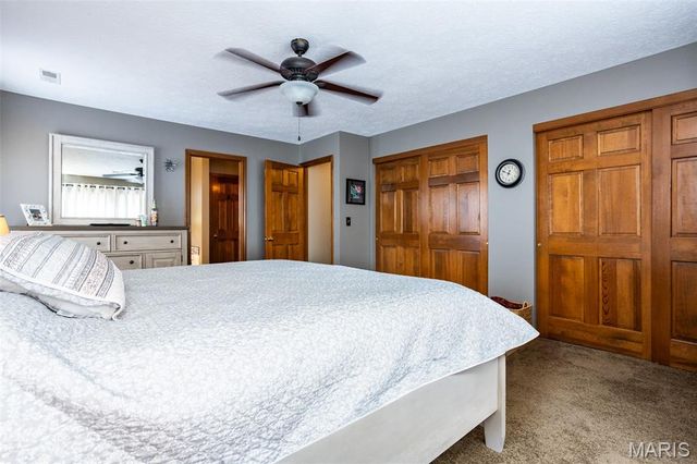 1729 Seminole Lane, Godfrey, IL 62035