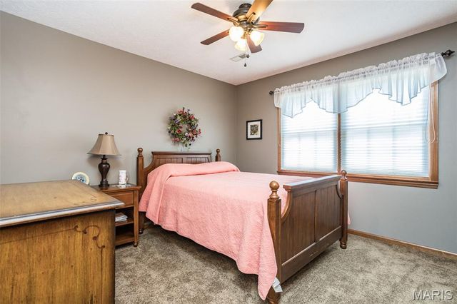 1729 Seminole Lane, Godfrey, IL 62035