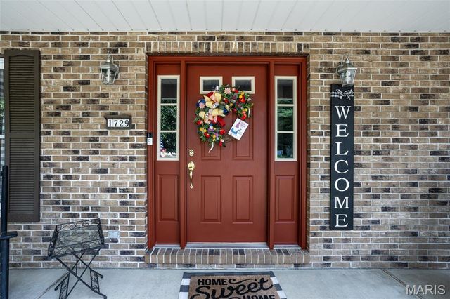 1729 Seminole Lane, Godfrey, IL 62035