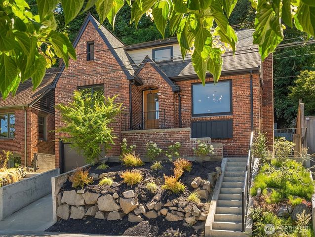 1919 E Eaton Place, Seattle, WA 98112