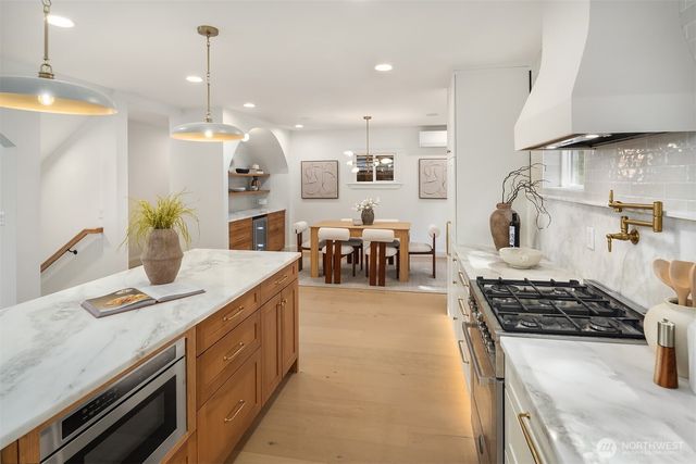 1919 E Eaton Place, Seattle, WA 98112