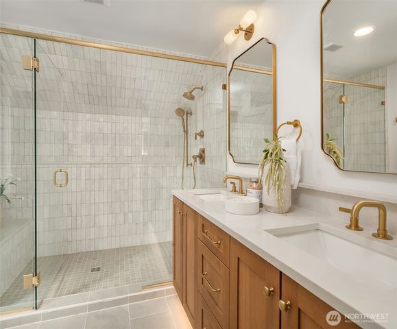1919 E Eaton Place, Seattle, WA 98112