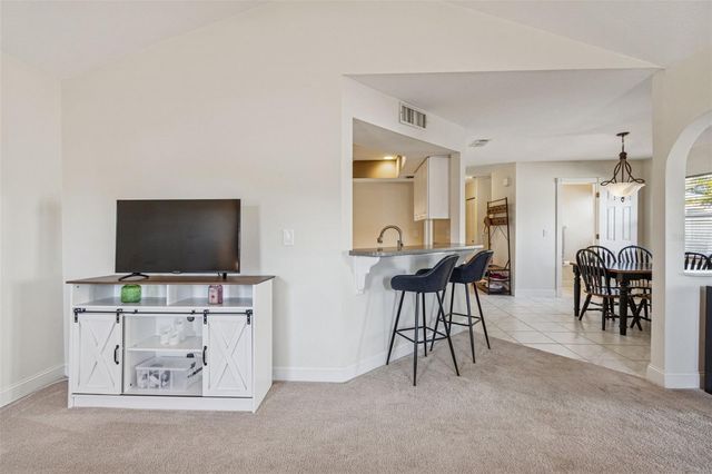 4181 CENTER POINTE CIRCLE 91B, Sarasota, FL 34233