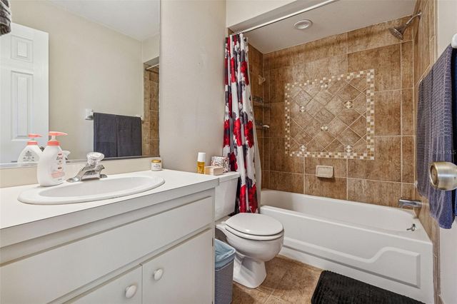 4181 CENTER POINTE CIRCLE 91B, Sarasota, FL 34233