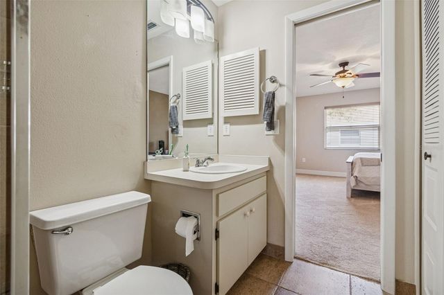 4181 CENTER POINTE CIRCLE 91B, Sarasota, FL 34233